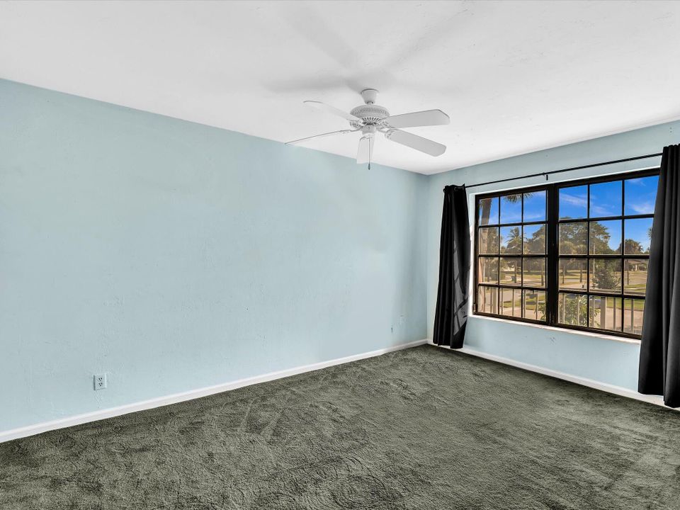 For Sale: $400,000 (3 beds, 2 baths, 1810 Square Feet)