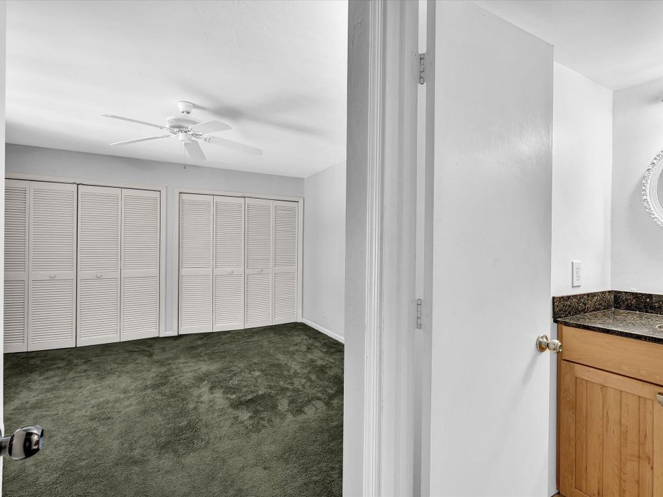 For Sale: $400,000 (3 beds, 2 baths, 1810 Square Feet)