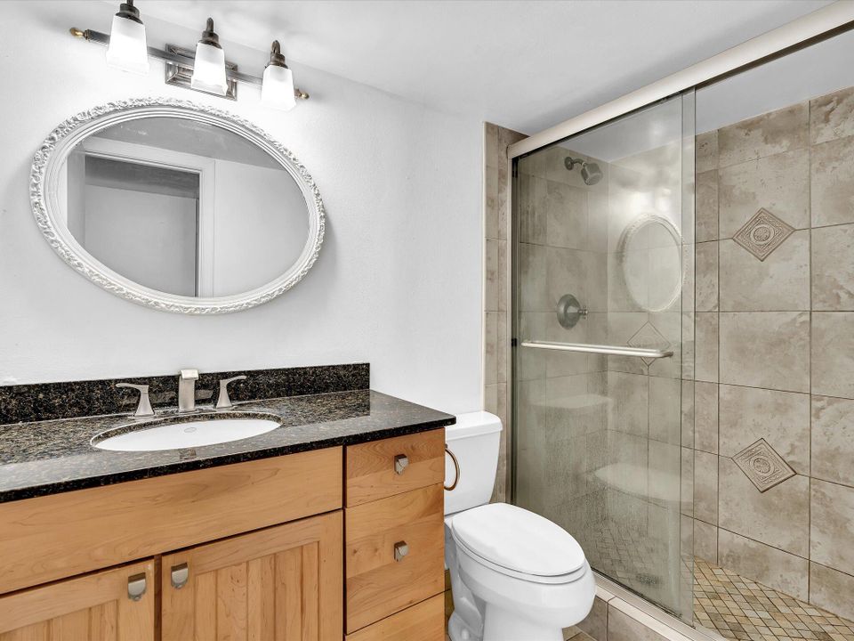 For Sale: $400,000 (3 beds, 2 baths, 1810 Square Feet)