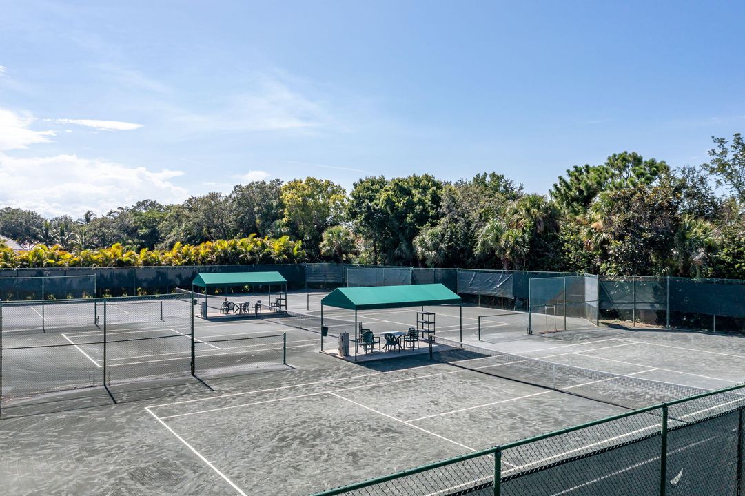 Active With Contract: $1,143,000 (3 beds, 3 baths, 3297 Square Feet)