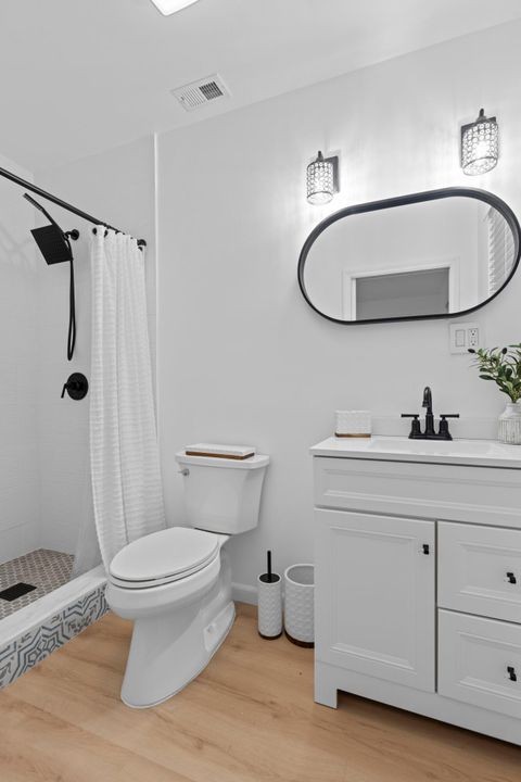 For Sale: $674,999 (2 beds, 3 baths, 1348 Square Feet)