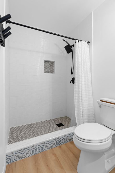 For Sale: $674,999 (2 beds, 3 baths, 1348 Square Feet)