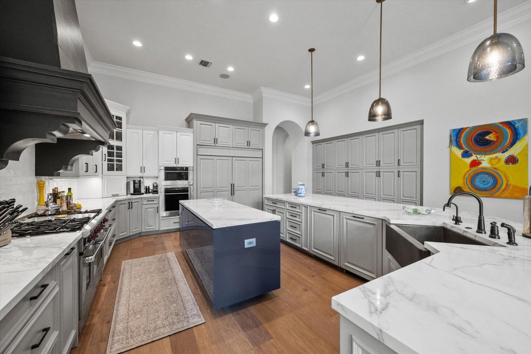 На продажу: $7,200,000 (4 спален, 6 ванн, 5908 Квадратных фут)