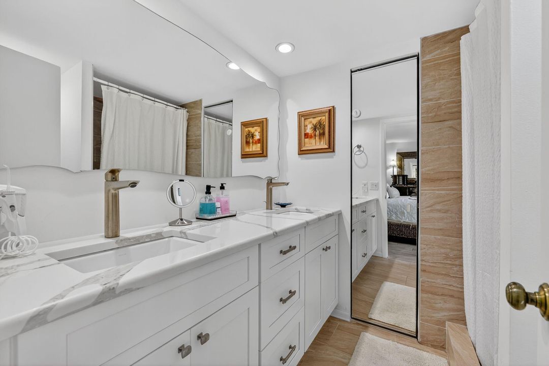 На продажу: $324,900 (2 спален, 2 ванн, 1288 Квадратных фут)