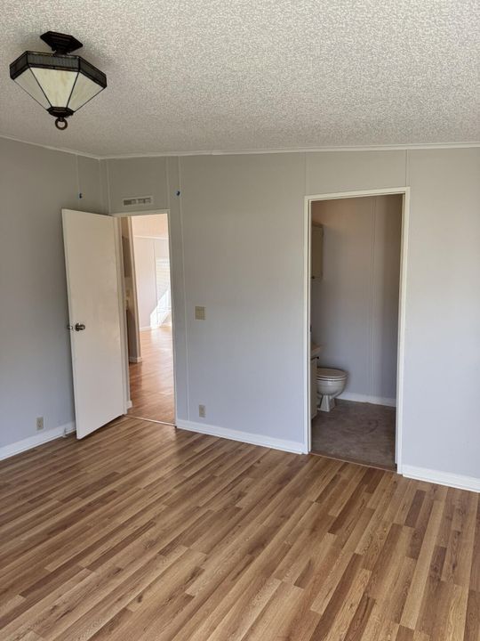For Sale: $42,000 (2 beds, 2 baths, 864 Square Feet)