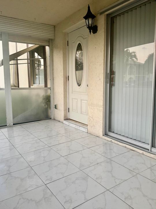 En Renta: $1,650 (2 camas, 1 baños, 920 Pies cuadrados)