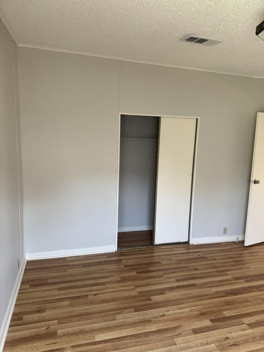 For Sale: $42,000 (2 beds, 2 baths, 864 Square Feet)