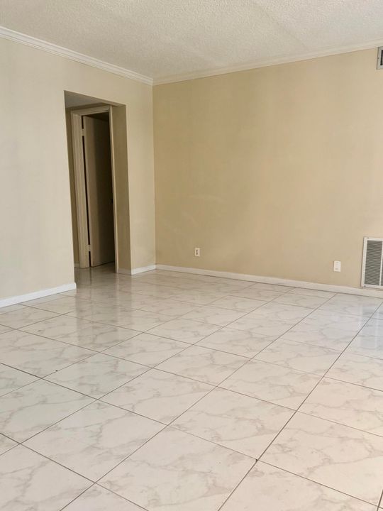 En Renta: $1,650 (2 camas, 1 baños, 920 Pies cuadrados)