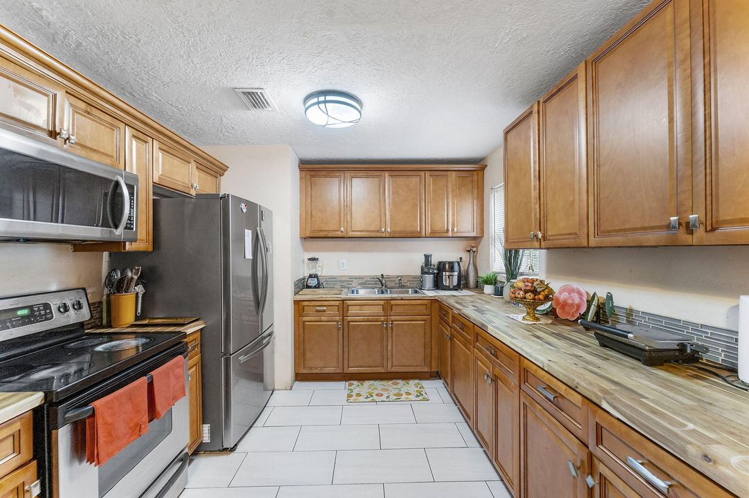 For Sale: $395,000 (4 beds, 2 baths, 1510 Square Feet)