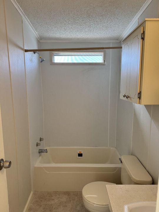 For Sale: $42,000 (2 beds, 2 baths, 864 Square Feet)