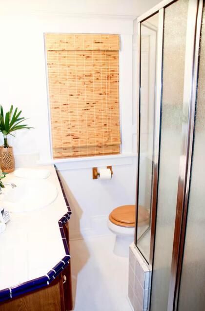 For Sale: $985,000 (3 beds, 2 baths, 1745 Square Feet)