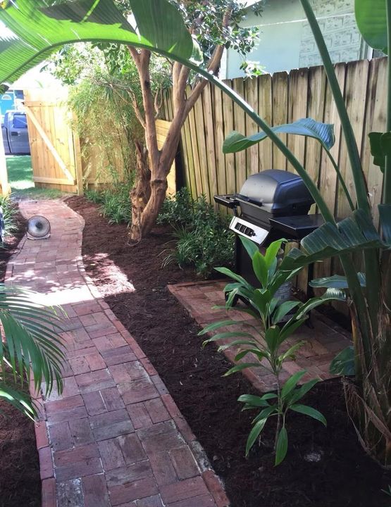 For Sale: $985,000 (3 beds, 2 baths, 1745 Square Feet)