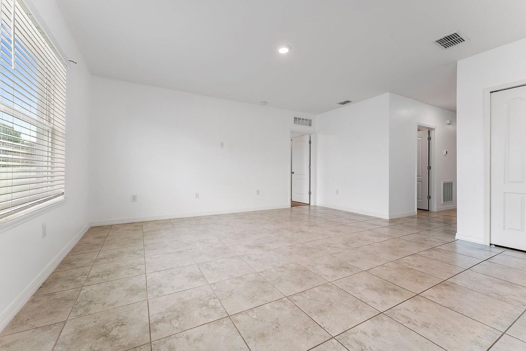 В аренду: $2,700 (3 спален, 2 ванн, 1443 Квадратных фут)