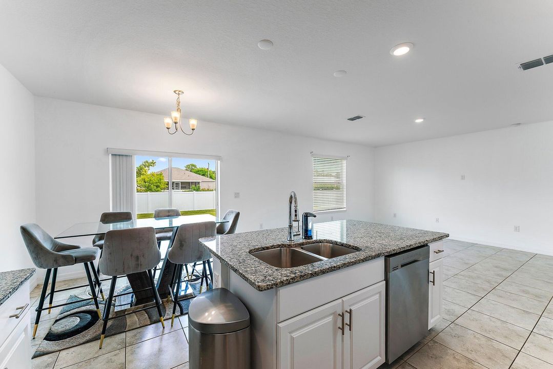 В аренду: $2,700 (3 спален, 2 ванн, 1443 Квадратных фут)