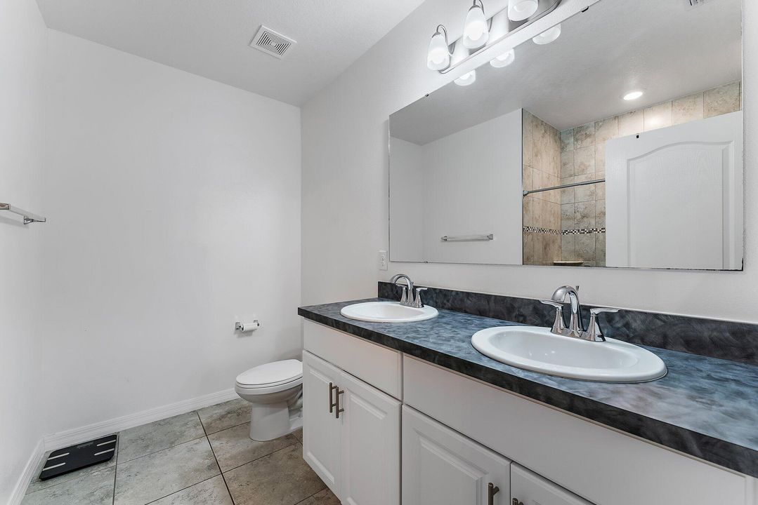 В аренду: $2,700 (3 спален, 2 ванн, 1443 Квадратных фут)