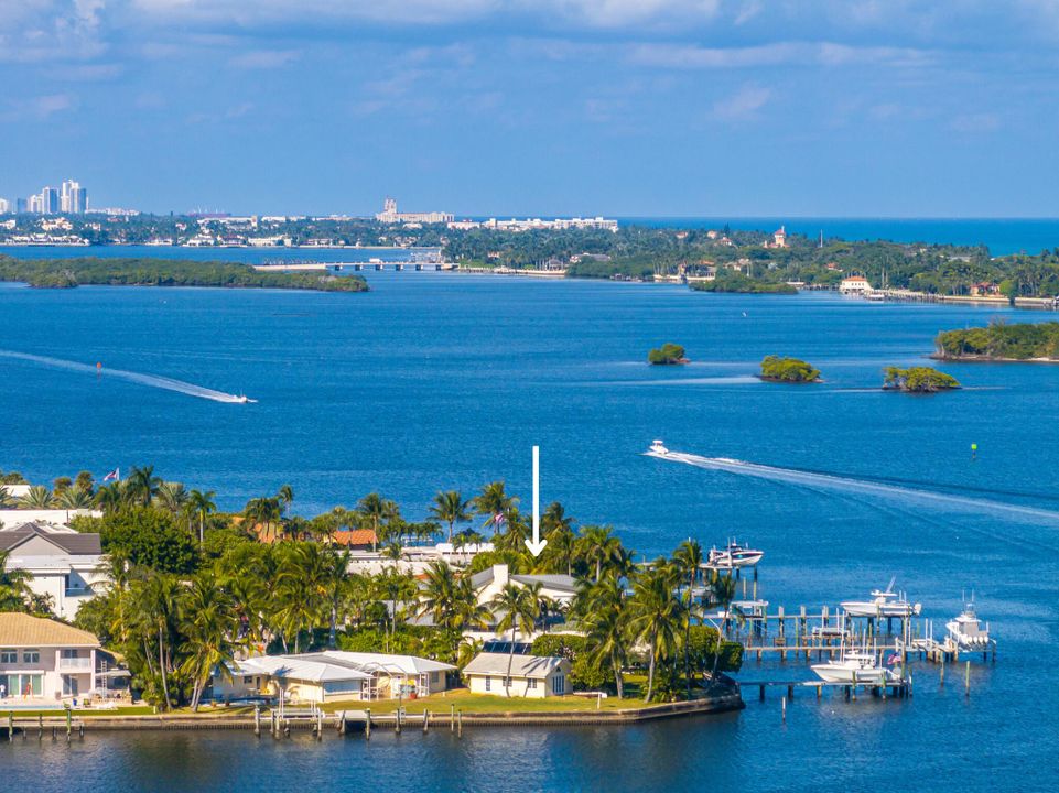 待售: $9,999,999 (2 贝兹, 2 浴室, 2332 平方英尺)