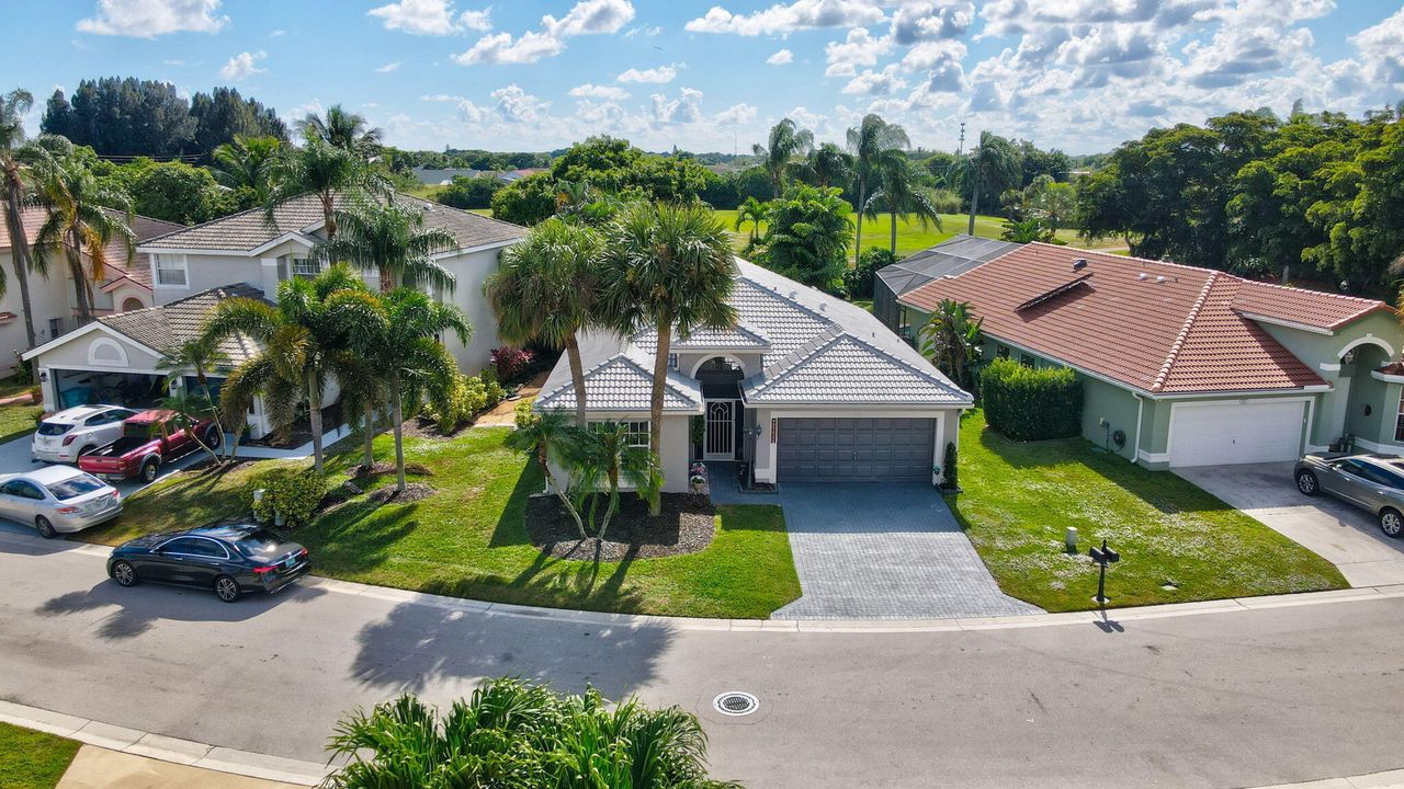 待售: $550,000 (3 贝兹, 2 浴室, 1813 平方英尺)