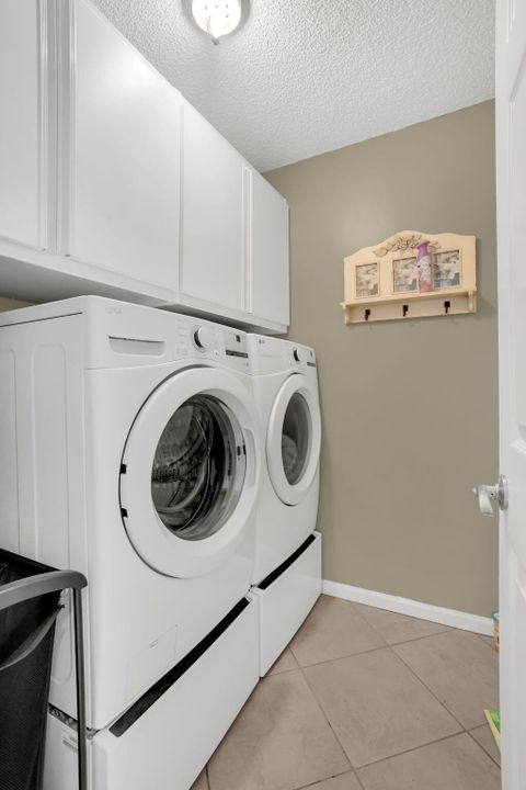 待售: $550,000 (3 贝兹, 2 浴室, 1813 平方英尺)