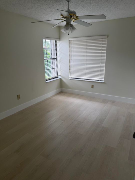 For Rent: $3,600 (3 beds, 2 baths, 1481 Square Feet)