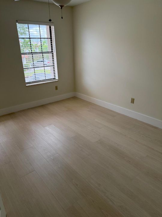 For Rent: $3,600 (3 beds, 2 baths, 1481 Square Feet)