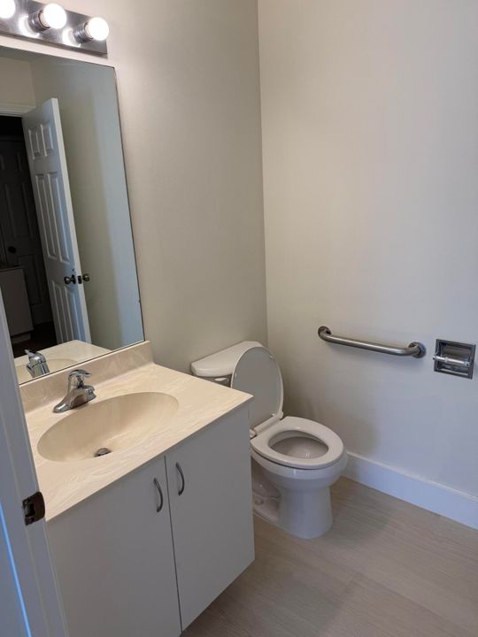 For Rent: $3,600 (3 beds, 2 baths, 1481 Square Feet)