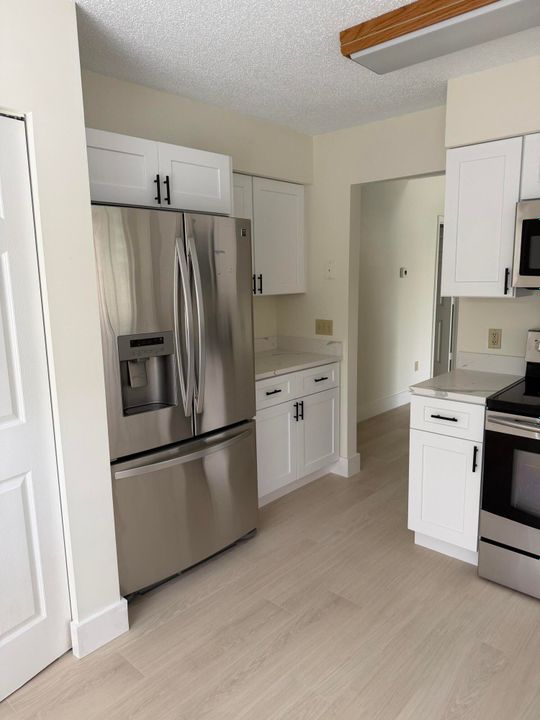 For Rent: $3,600 (3 beds, 2 baths, 1481 Square Feet)