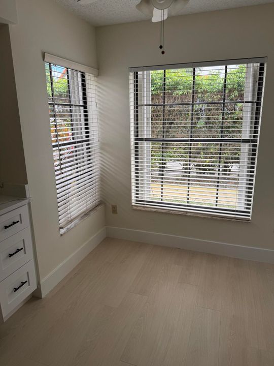 For Rent: $3,600 (3 beds, 2 baths, 1481 Square Feet)