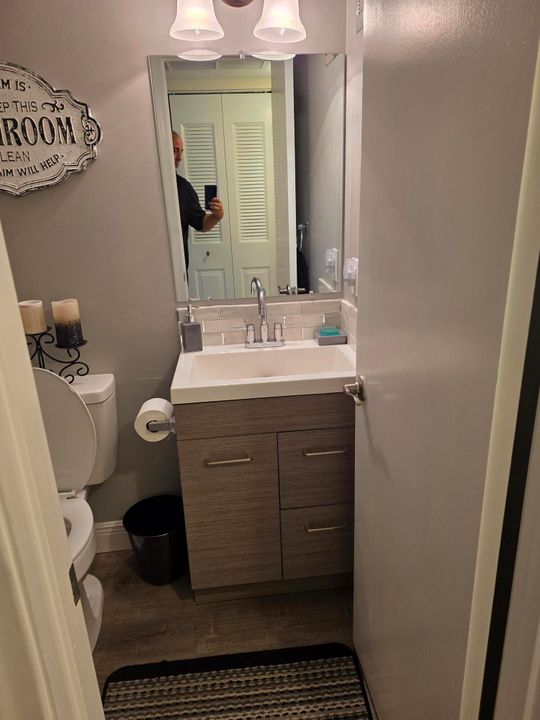 待售: $109,900 (1 贝兹, 1 浴室, 702 平方英尺)