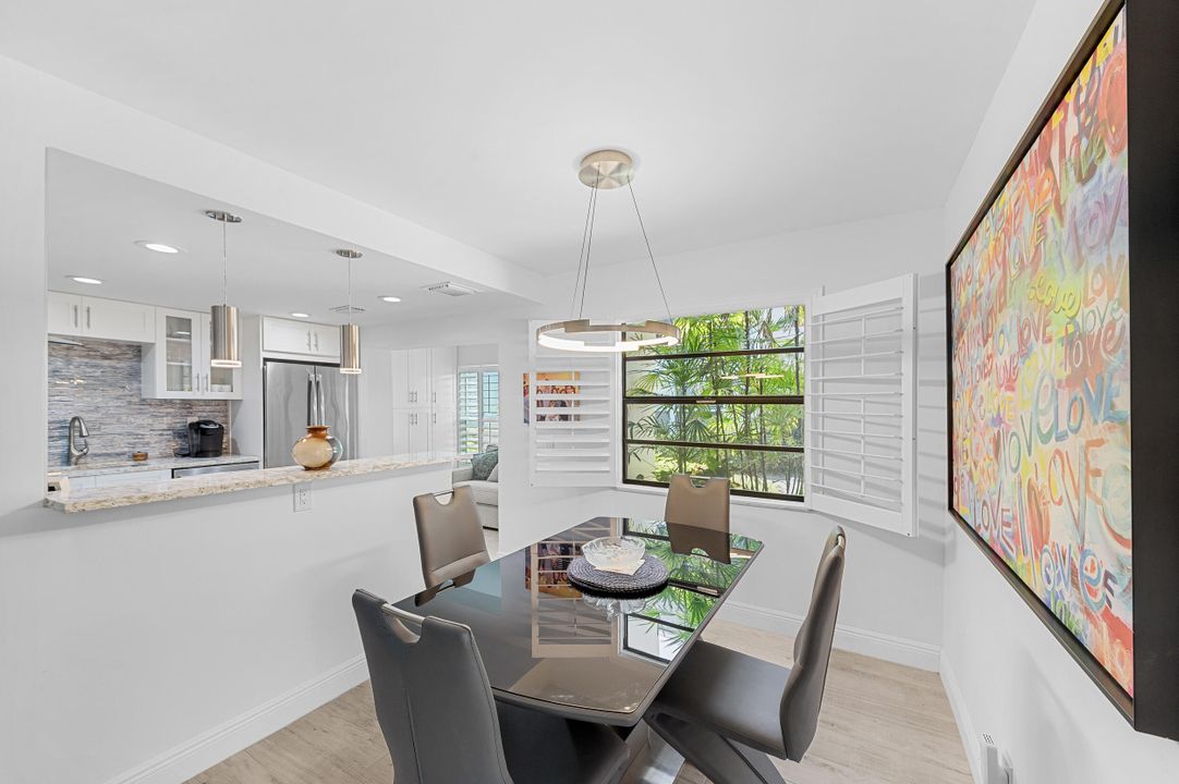 For Sale: $249,900 (2 beds, 2 baths, 1044 Square Feet)