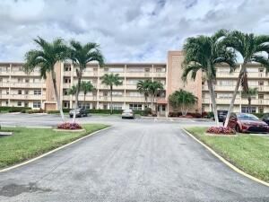 For Rent: $1,495 (1 beds, 1 baths, 738 Square Feet)