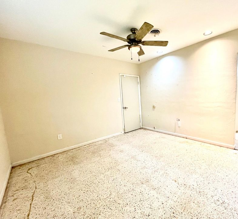 Active With Contract: $725,000 (3 beds, 2 baths, 1762 Square Feet)