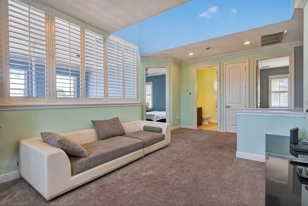 На продажу: $3,120,000 (4 спален, 3 ванн, 4123 Квадратных фут)