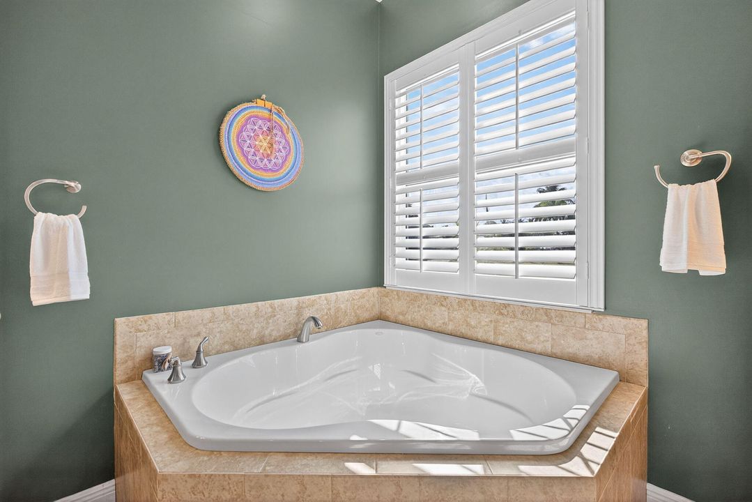 На продажу: $3,120,000 (4 спален, 3 ванн, 4123 Квадратных фут)