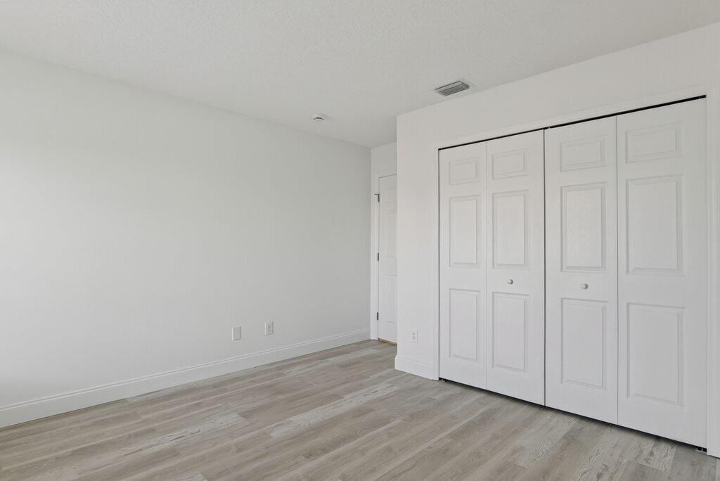 For Sale: $399,900 (3 beds, 2 baths, 1457 Square Feet)