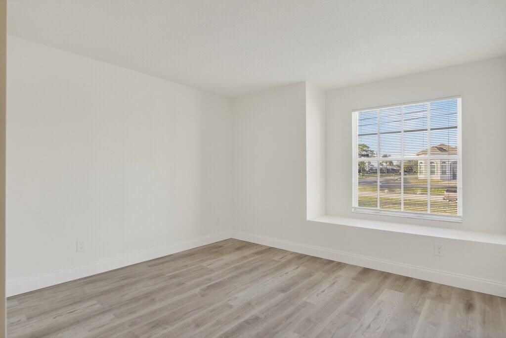 For Sale: $399,900 (3 beds, 2 baths, 1457 Square Feet)