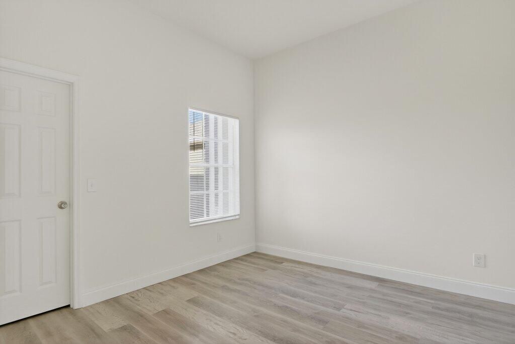 For Sale: $399,900 (3 beds, 2 baths, 1457 Square Feet)