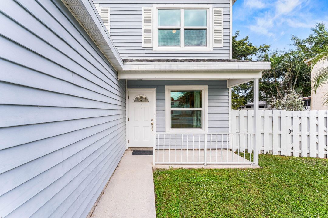 For Sale: $425,000 (3 beds, 2 baths, 1415 Square Feet)