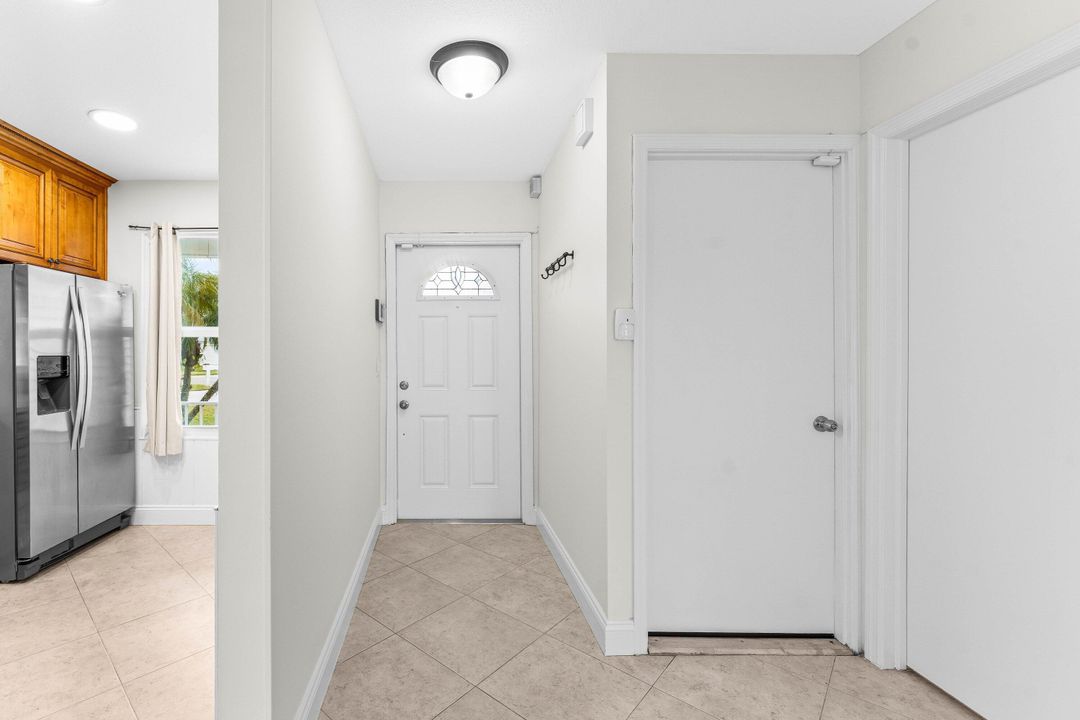 For Sale: $425,000 (3 beds, 2 baths, 1415 Square Feet)