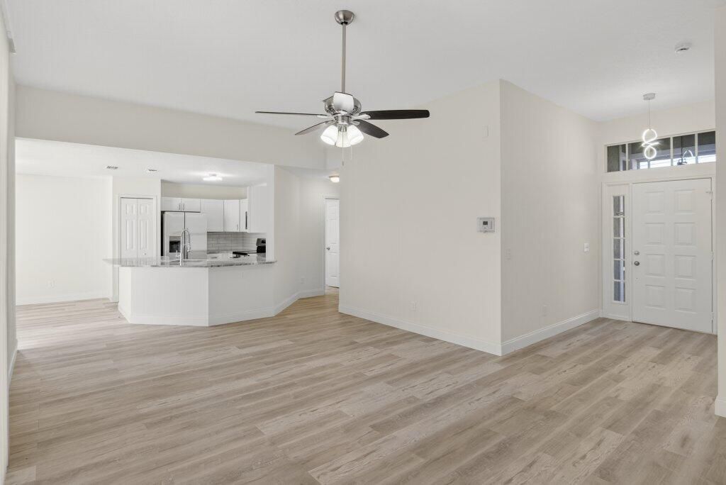 For Sale: $399,900 (3 beds, 2 baths, 1457 Square Feet)