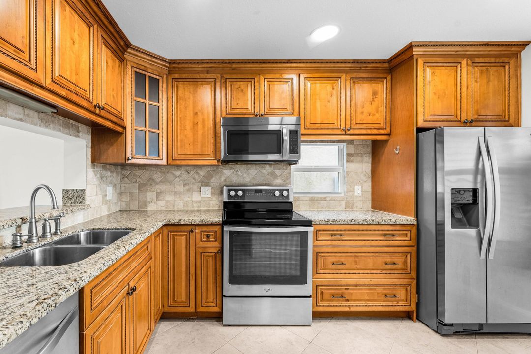 For Sale: $425,000 (3 beds, 2 baths, 1415 Square Feet)