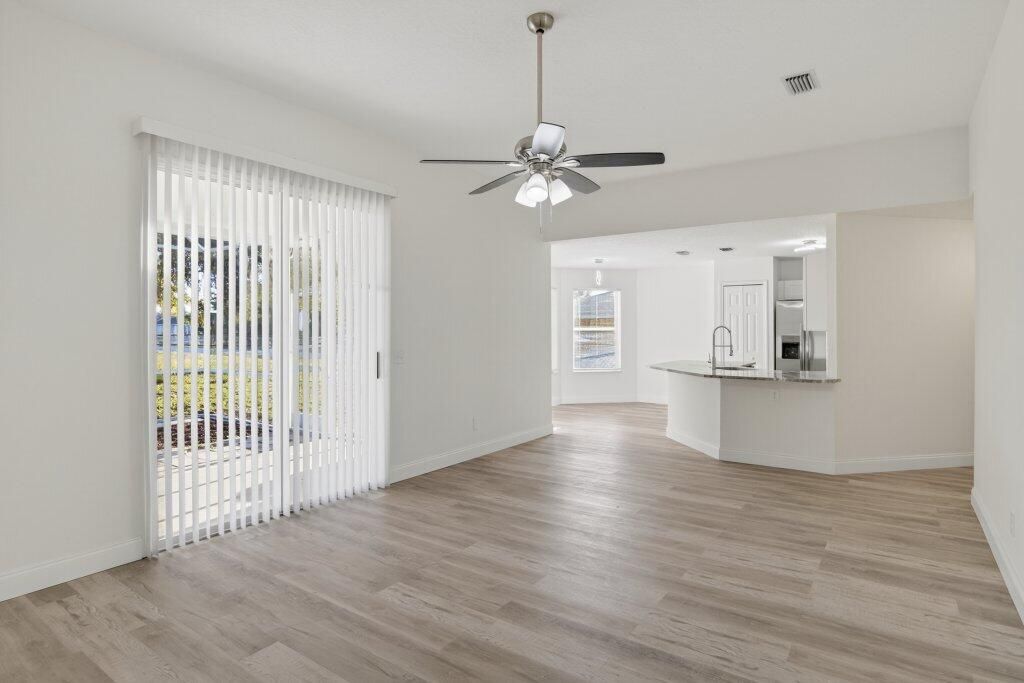 For Sale: $399,900 (3 beds, 2 baths, 1457 Square Feet)