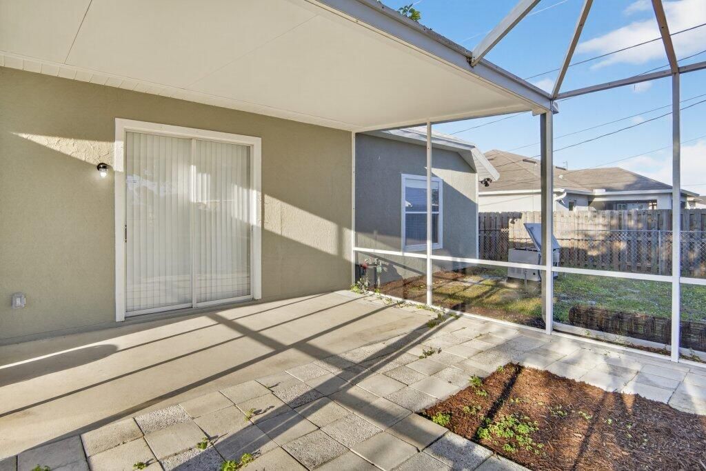 For Sale: $399,900 (3 beds, 2 baths, 1457 Square Feet)