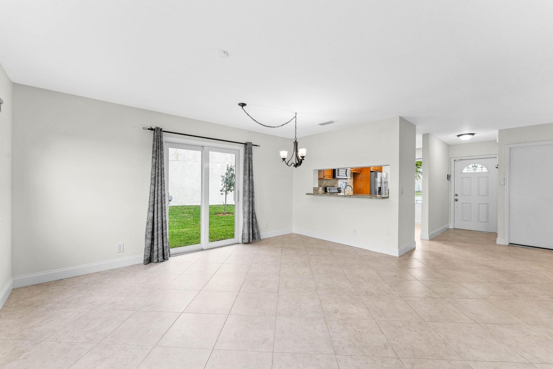 For Sale: $425,000 (3 beds, 2 baths, 1415 Square Feet)