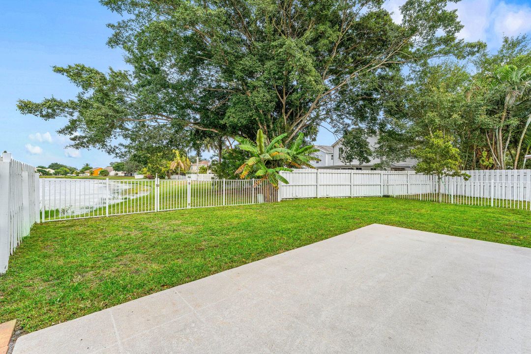 For Sale: $425,000 (3 beds, 2 baths, 1415 Square Feet)