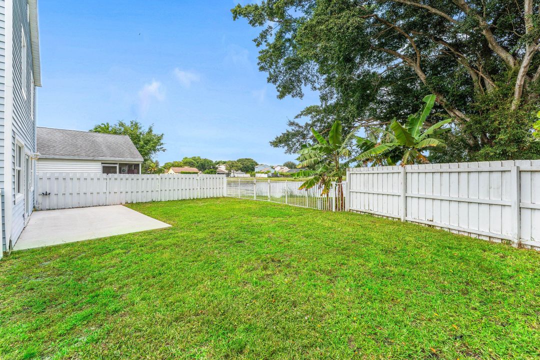 For Sale: $425,000 (3 beds, 2 baths, 1415 Square Feet)