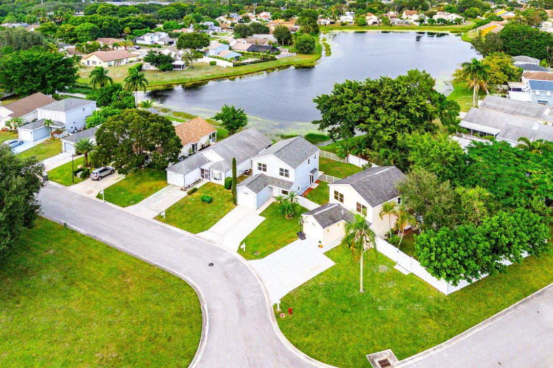 For Sale: $425,000 (3 beds, 2 baths, 1415 Square Feet)