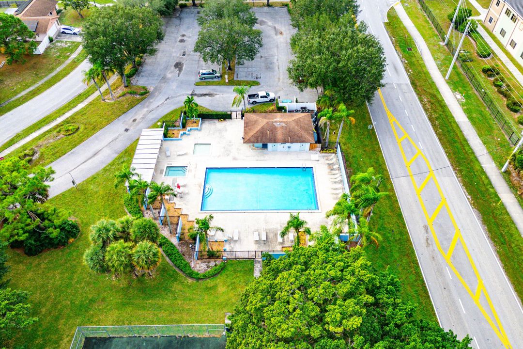 For Sale: $425,000 (3 beds, 2 baths, 1415 Square Feet)