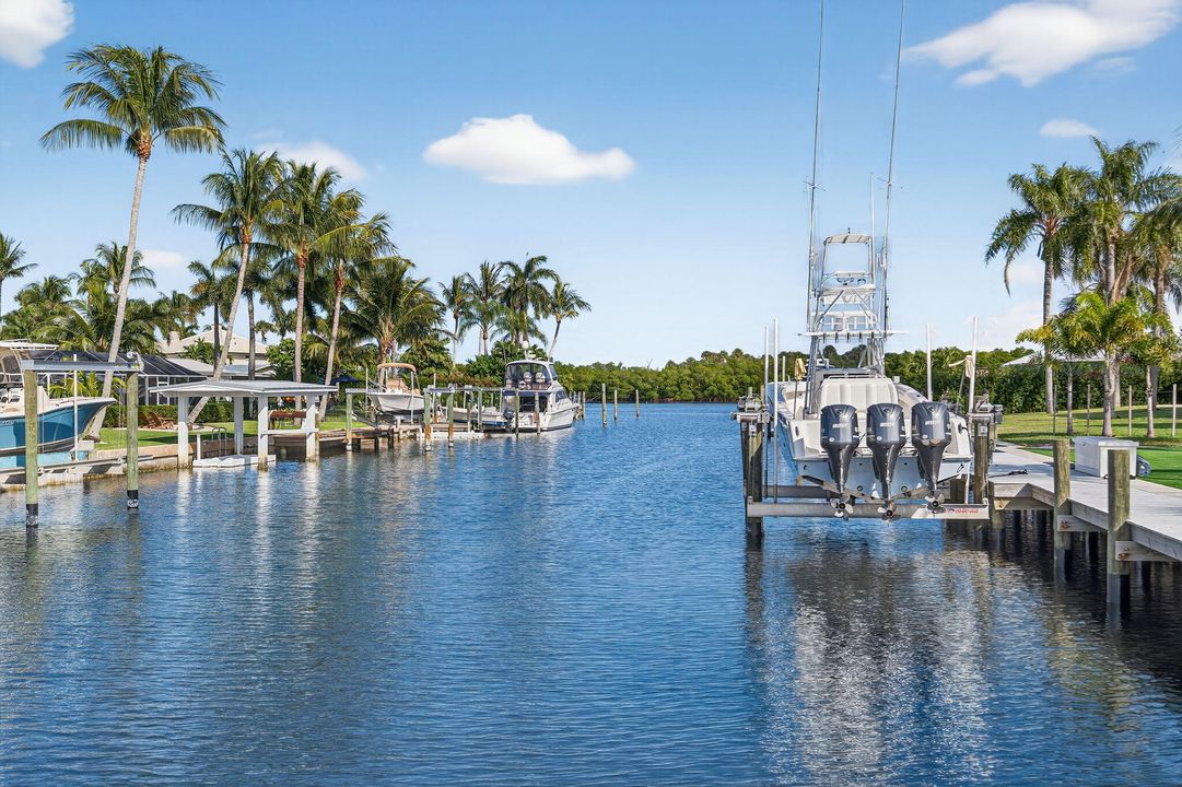 В аренду: $13,900 (4 спален, 3 ванн, 4123 Квадратных фут)