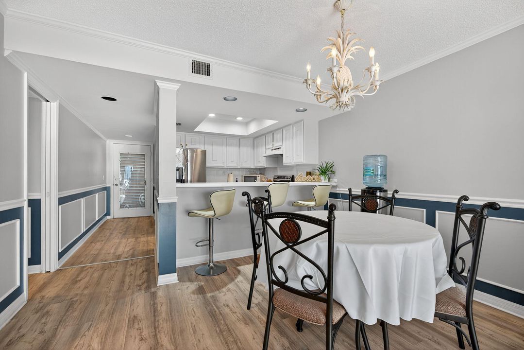 For Rent: $5,100 (2 beds, 2 baths, 970 Square Feet)