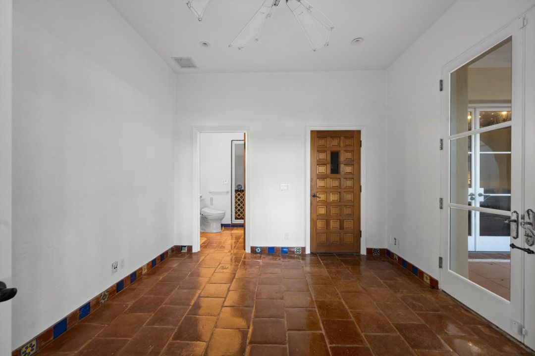 For Rent: $80,000 (6 beds, 6 baths, 5410 Square Feet)